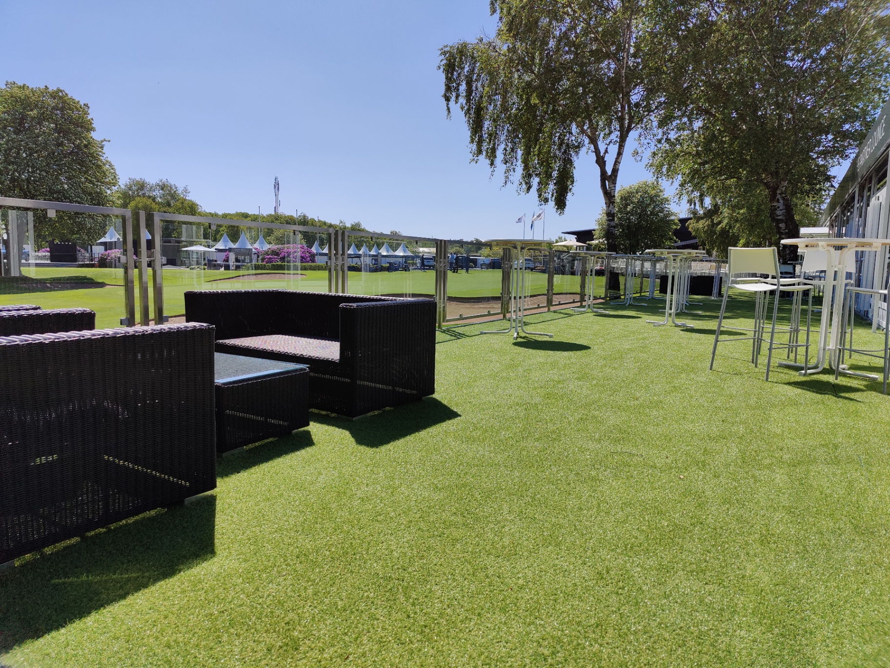 Konstgräsmatta i lounge under ATP-tennisturnering